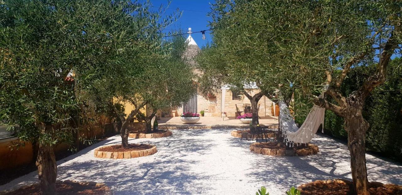 マルティナ・フランカ I Cinque Trulli With Swimming Poolヴィラ エクステリア 写真